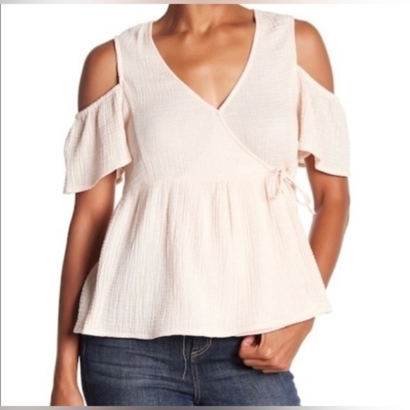 Lucky Brand Women’s Cold Shoulder Top Size L - Picture 1 of 9